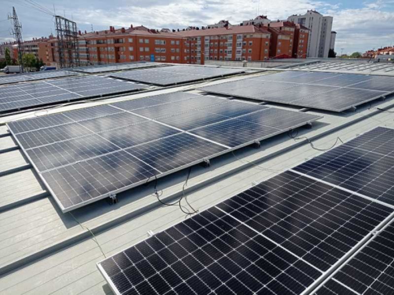 Paneles solares en comunidad de vecinos