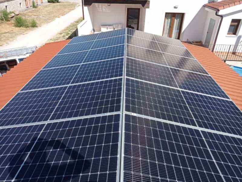 Paneles solares en vivienda